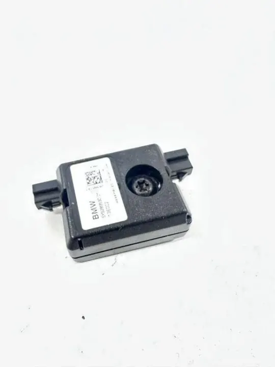 BMW X1 F48 antenneversterkermodule OEM sy9289590 image 2