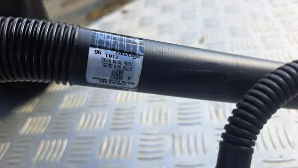 Réservoir AdBlue BMW OEM 7440011 pour X5 G05 2023 image 6