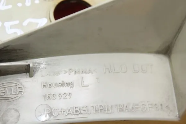 Luz Trasera Izquierda Audi A4 B6 Sedán (8E2) OEM 8E0945095 image 10