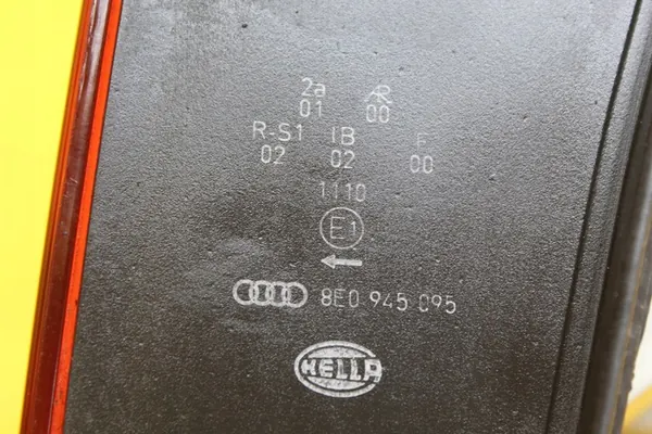 Luz Trasera Izquierda Audi A4 B6 Sedán (8E2) OEM 8E0945095 image 8