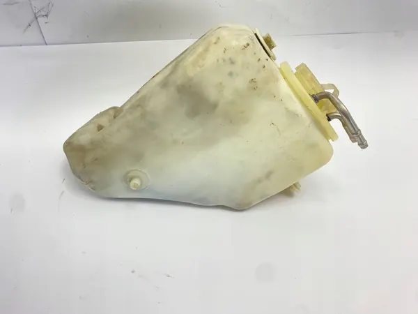 Tuulilasinpesunesteen säiliö Mercedes W124 image 4