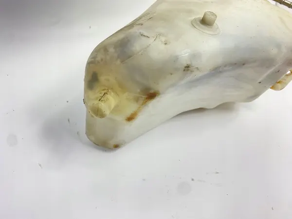 Tuulilasinpesunesteen säiliö Mercedes W124 image 6