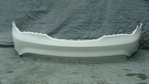 Parachoques trasero Mercedes CLA W117 image 2