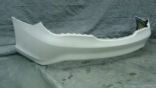 Parachoques trasero Mercedes CLA W117 image 4