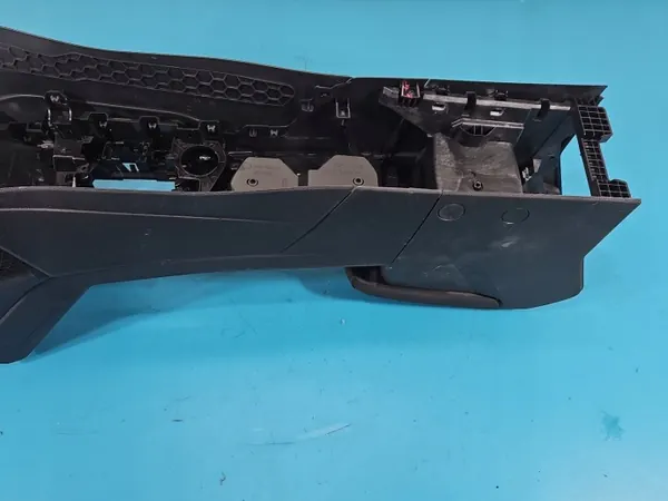 Accoudoir tunnel OEM 5NA863319A pour VW Tiguan II image 6