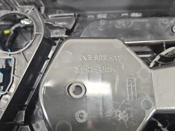 Accoudoir tunnel OEM 5NA863319A pour VW Tiguan II image 8