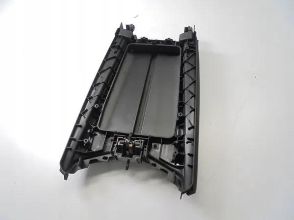 Maserati Levante 2016- Armstöd OEM PODŁOKIETNIK image 4