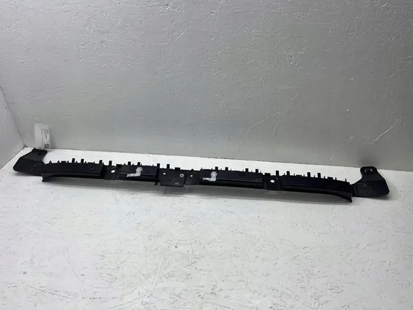 Montaggio paraurti posteriore Tesla Model 3 2023 image 4