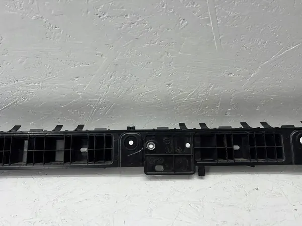 Montaggio paraurti posteriore Tesla Model 3 2023 image 5