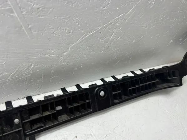 Montaggio paraurti posteriore Tesla Model 3 2023 image 7