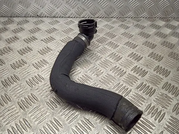 Jäähdytysputki AUDI A6 2.7L Diesel 2005 4F0121055J image 2