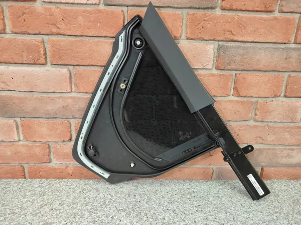 OEM 9447469 Linker achterdeur driehoekglas BMW G70 image 8
