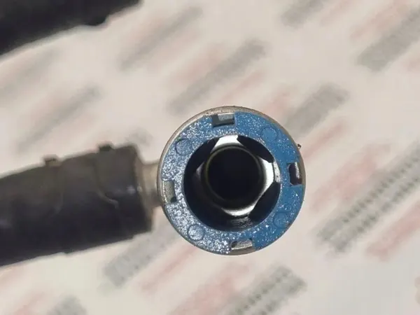 Polttoainesuodatin kotelo OEM 3C0130295A VW Passat B6 image 8
