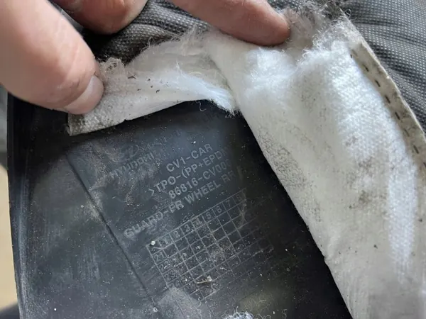 Kia EV6 etu oikea lokasuoja OEM 86816-CV000 image 5