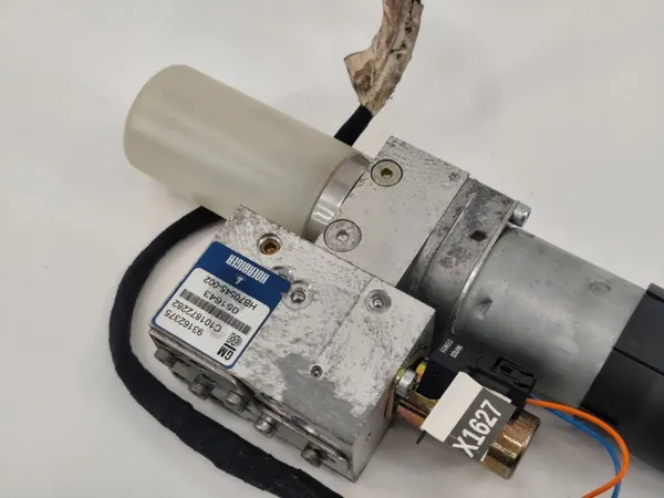 Pompe hydraulique toit pliant Opel Tigra B OEM 93162375 image 3
