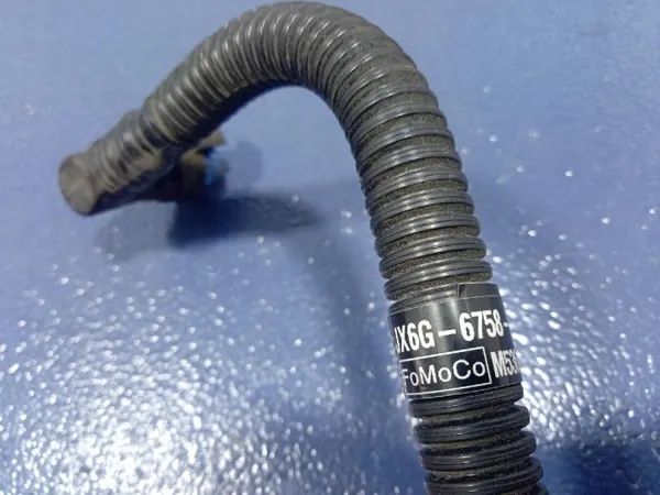 Ford Kuga MK3 Ölentlüftungsschlauch OEM JX6G6758CA image 3