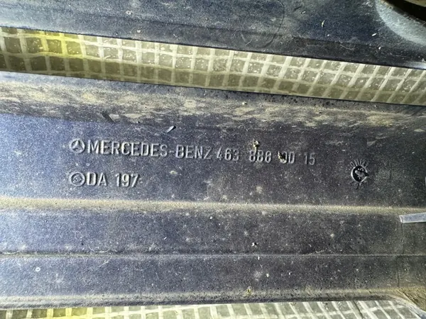 Höger grill MERCEDES GKLASA W463 image 4