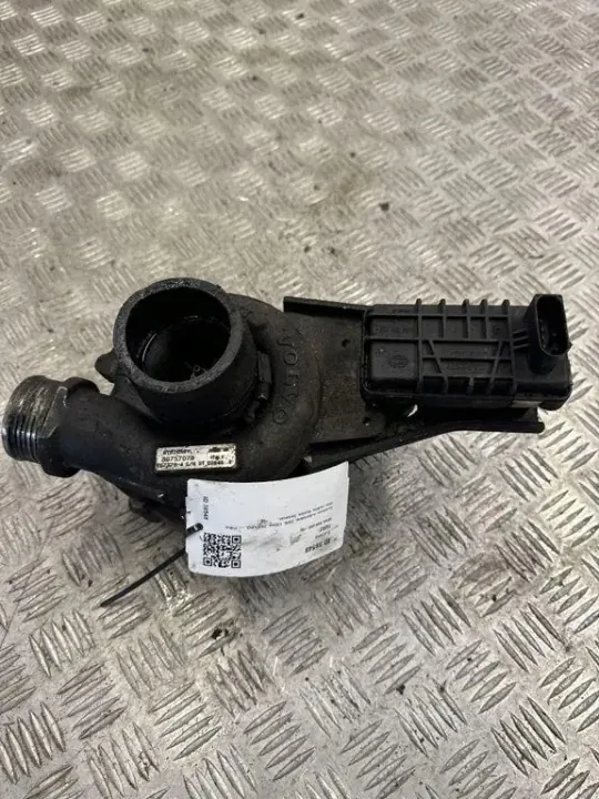 Turboahdin OEM 30757079 Volvo XC70:lle 2.4L Diesel image 2