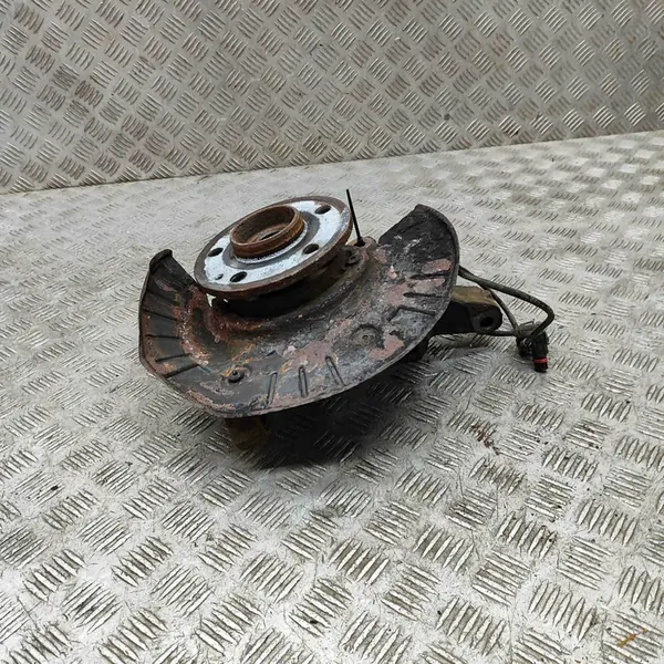 Höger fram hjulnav Mercedes-Benz Vito W639 OEM A6393300320 image 6