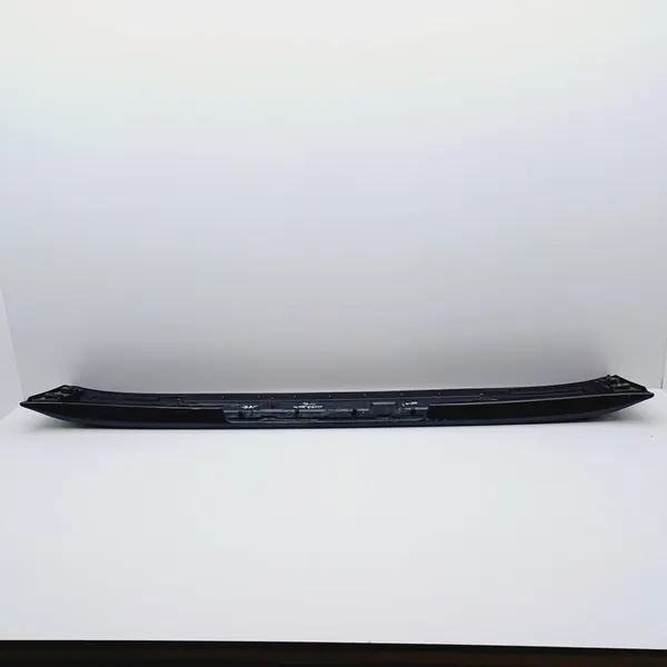 Spoiler arrière Mercedes Benz W203 OEM image 6