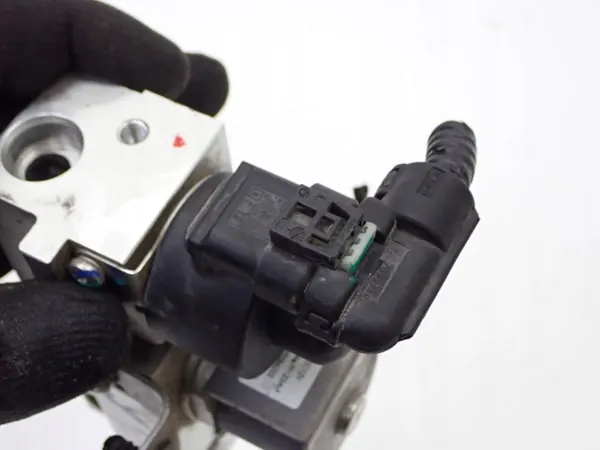 MG OEM 10893390 AC-expansionsventil för MG4 EV 2023 image 6