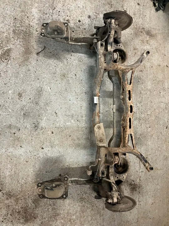 Trave di sospensione posteriore Skoda Octavia II Kombi 1K0505315BN image 2