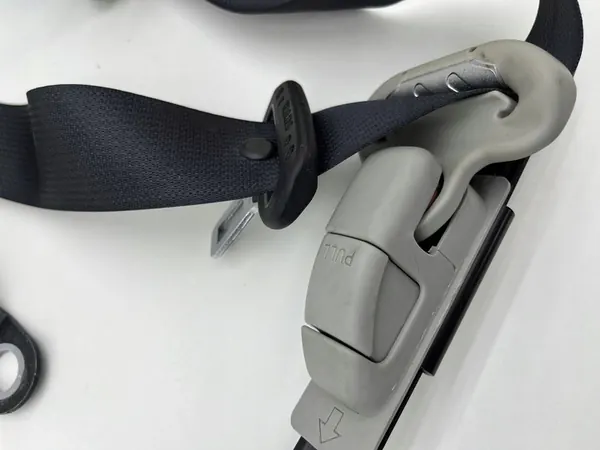 Suzuki Swift Sport MK8 Left Front Seat Belt 84940-52R0 image 2