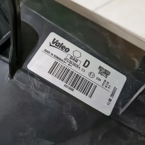 Valeo 043775 Refletor Direito image 9