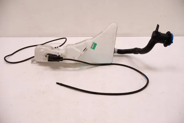 Volvo XC60 II spolarbehållare OEM 31662335, 31662345 image 4