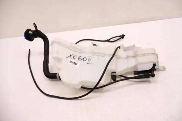 Volvo XC60 II spolarbehållare OEM 31662335, 31662345 image 8