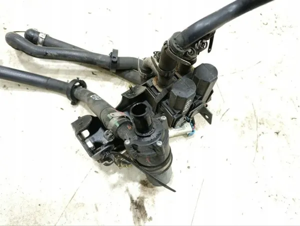 Maserati waterpomp OEM 291962 - Gebruikte staat image 7