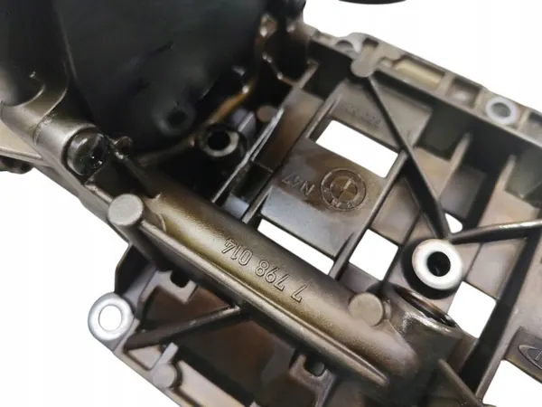 Bomba de óleo OEM 7798014 para BMW N47 2.0D 143CV image 5