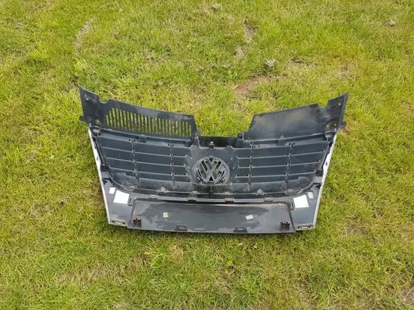 Rejilla VW Passat B6 OEM 3C0853651 - Usado image 3