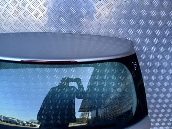 Toyota T25KLAPAKOMBI Baklucka för Avensis II image 4