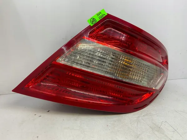 MERCEDES W204 RECHTER ACHTERLAMP A2048200264R image 2