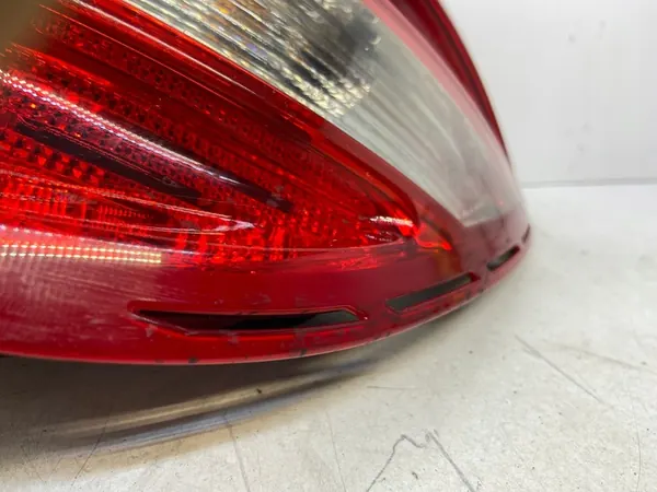 MERCEDES W204 RECHTER ACHTERLAMP A2048200264R image 7