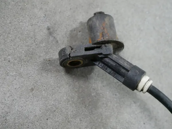 Sensor ABS traseiro BMW E46 Conector cinza 1164370 image 8