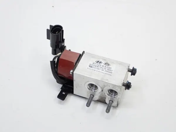 OEM 97725-K4100 ilmastointilaajennusventtiili Kia Niro EV:lle image 2