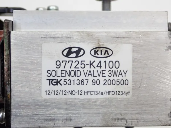 OEM 97725-K4100 ilmastointilaajennusventtiili Kia Niro EV:lle image 4