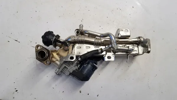 Gebruikte BMW X4 F26 3.0d EGR-koeler OEM 851772405 image 2