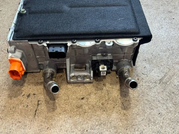 Inversor Kia EV6 OEM 364001XFB0 - Peça usada image 3