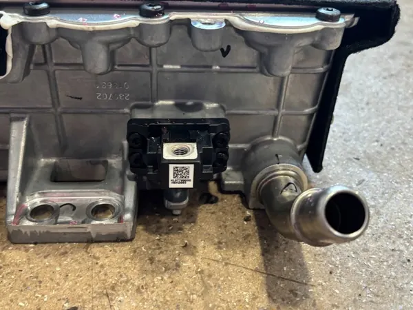 Inversor Kia EV6 OEM 364001XFB0 - Peça usada image 4