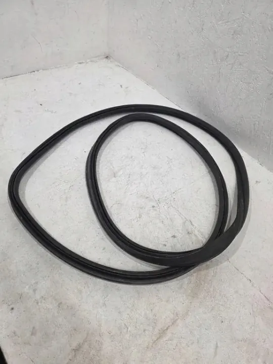 Junta maletero BMW 5 G60 OEM 5A01515 - Usado image 3