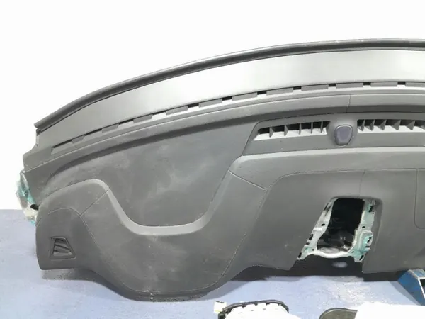 Volvo XC60 II Dashboard Console OEM Lochow-324639- image 6