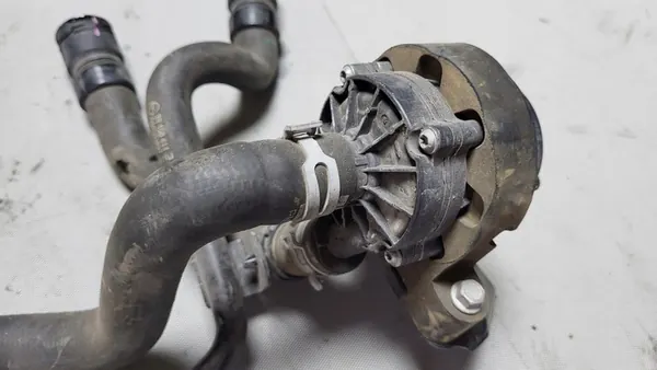 OPEL ASTRA K V LIFT 1.5 CDTI Vesipumppu + Letkusetti image 7