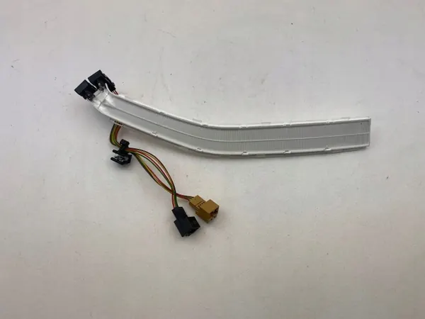 Audi Q2 2017 Feu de Plaque OEM 81B947191 image 3
