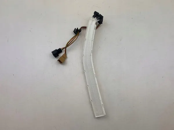 Audi Q2 2017 Feu de Plaque OEM 81B947191 image 4