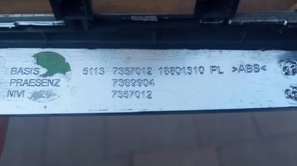 Oikea jäähdytinritilä OEM 7357012 BMW 7-sarja G11 G12 image 6
