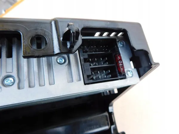Mercedes Sprinter 906 VW Crafter radiohylla OEM image 3