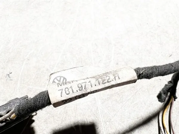 VW deurcontactschakelaar OEM 701971122R - Gebruikt image 3